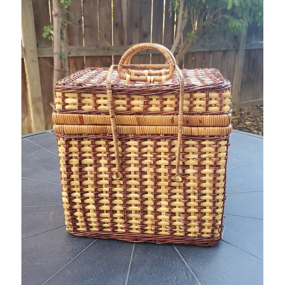 Accents Vintage Wicker Picnic Basket Old Fashioned Rustic Woven